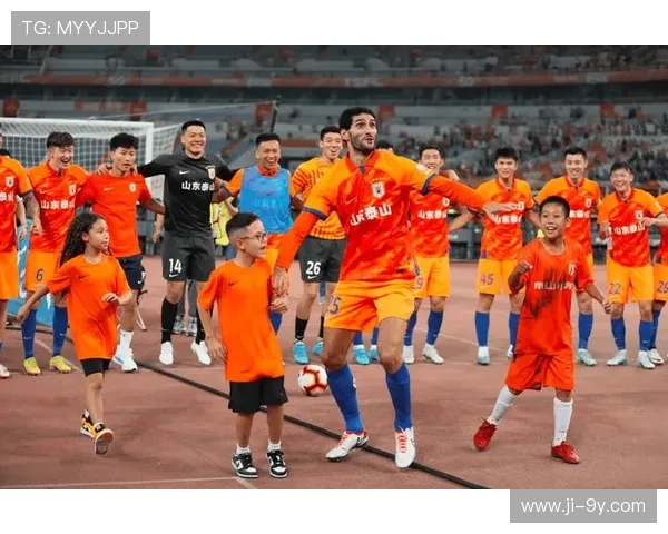 中国足球历史上进球最多的球员是谁 他如何打破96球纪录